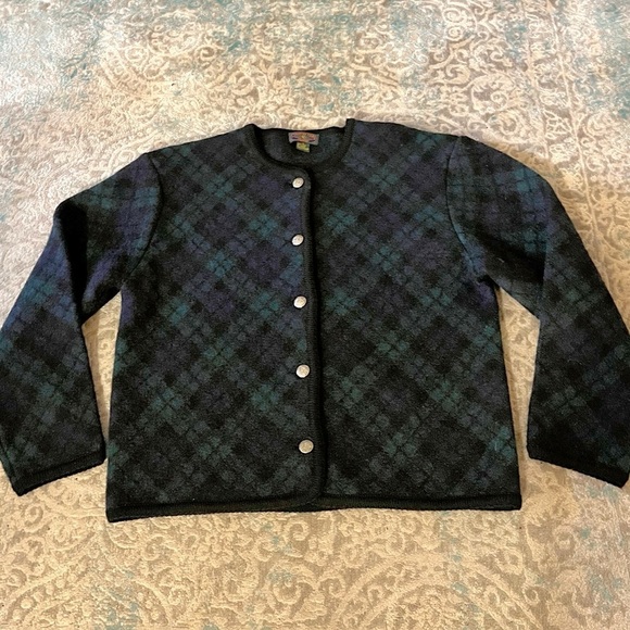 Charter Club Classic 100% wool tartan black & green vintage cardigan sweater. 16 - Picture 1 of 8